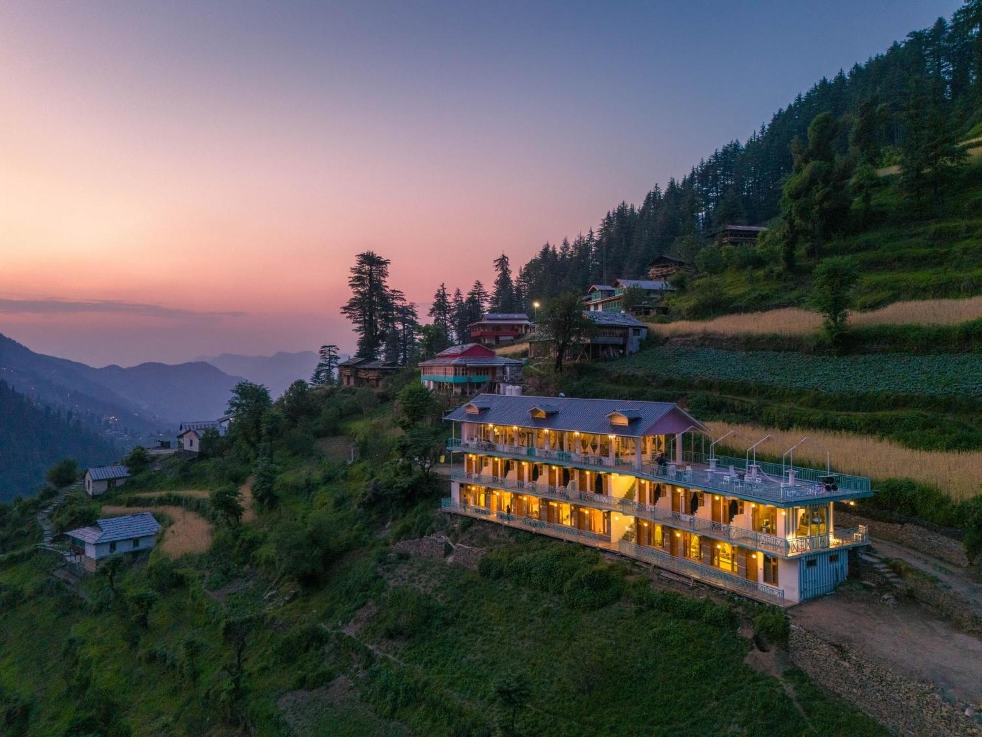 Moustache Shoja, Jibhi Hostel Exterior foto
